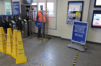 MTR Gidea Park Station gateline