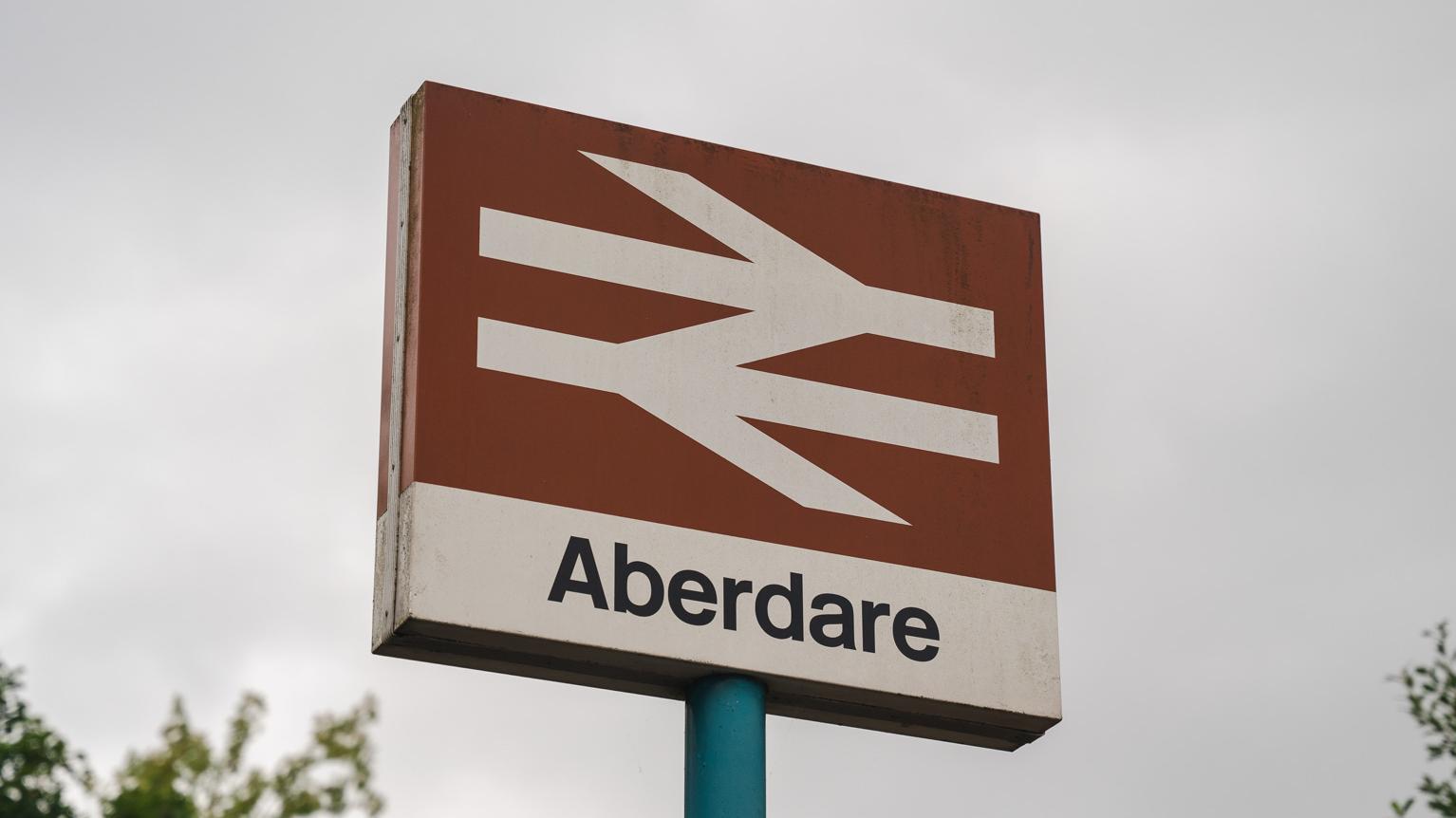 Aberdare station sign