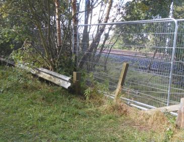 Inappropriate railway fencing near Musselburgh, East Lothian